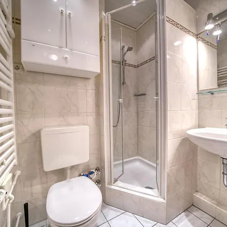 - Haus E, App 0e1205 Appartement *