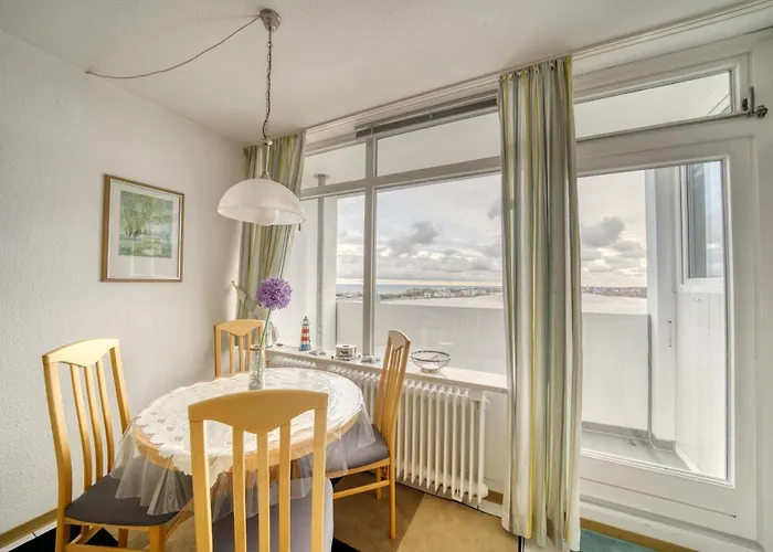 - Haus E, App 0e1205 *