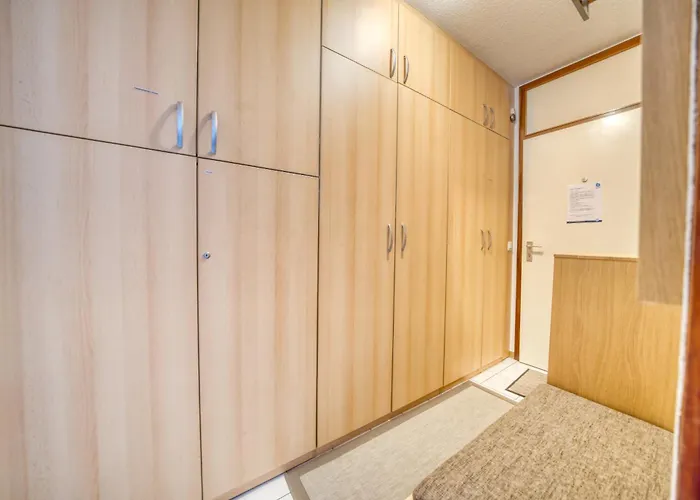 - Haus E, App 0e1205